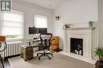 Building Photo - 483 Parkside Dr