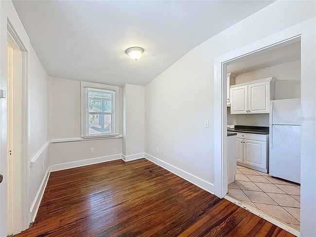 Building Photo - 471 9th Ave N