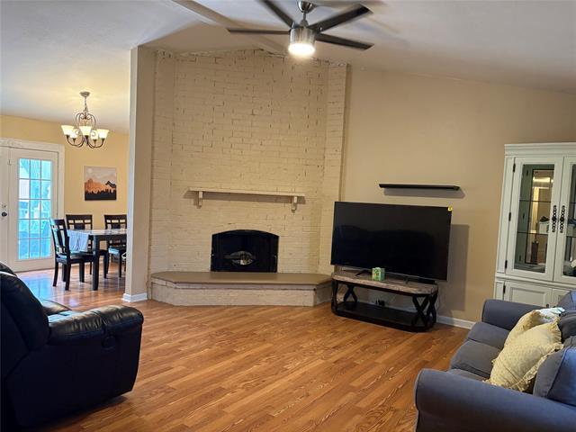 Foto del edificio - 1315 Rivercrest Blvd