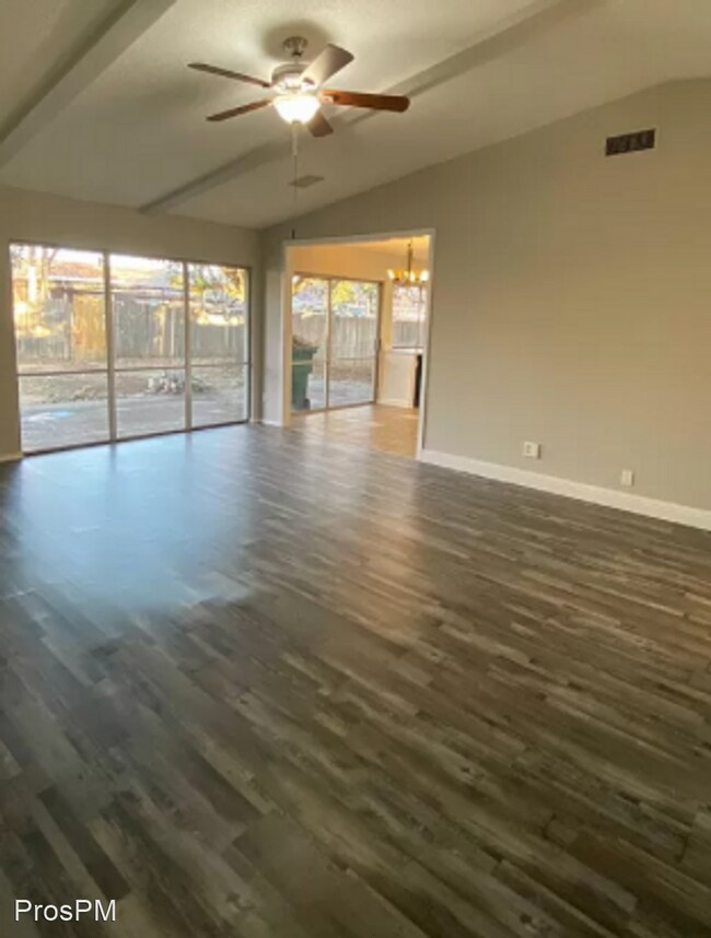 3 br, 1.5 bath House 2115 Bowie Drive House Rental in Carrollton