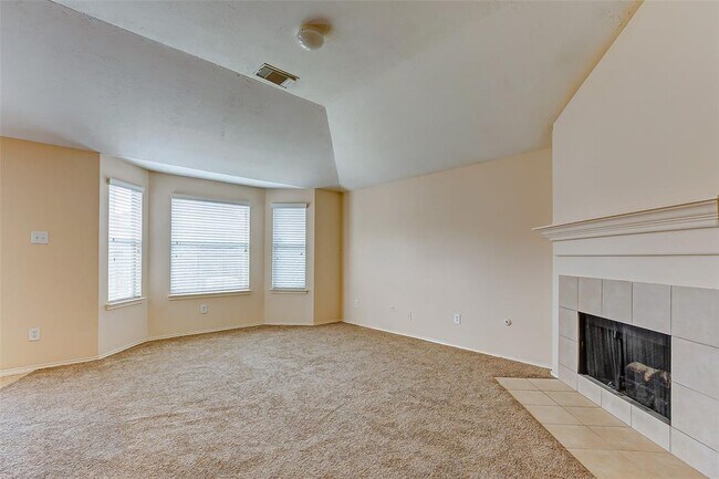 Building Photo - 6111 Plantation Forest Dr
