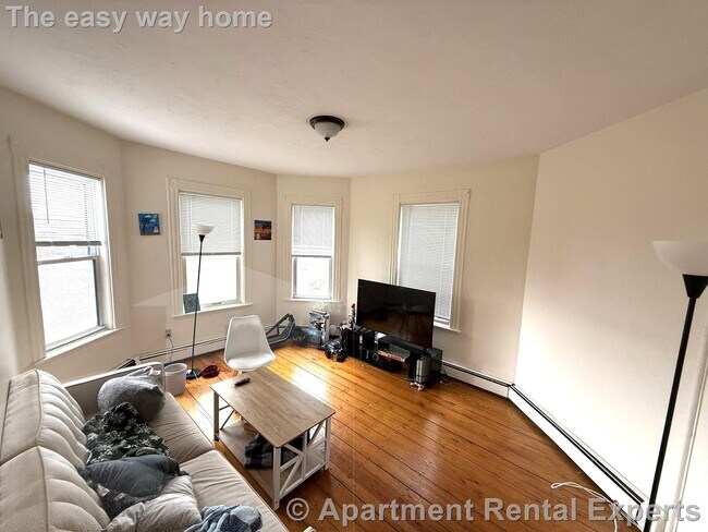 Foto del edificio - 61 Webster Ave