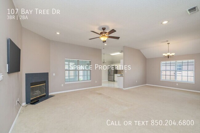 Foto del edificio - 107 Bay Tree Dr
