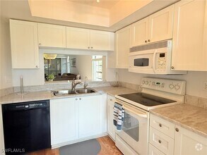 Building Photo - 212 Deerwood Cir