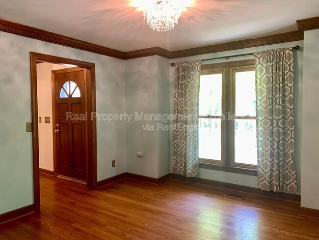 Building Photo - 2605 Diamondhitch Trail