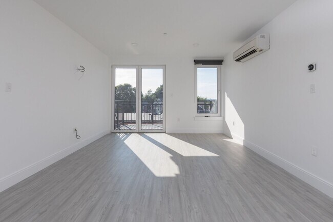 Foto del edificio - New Allston Listing!!