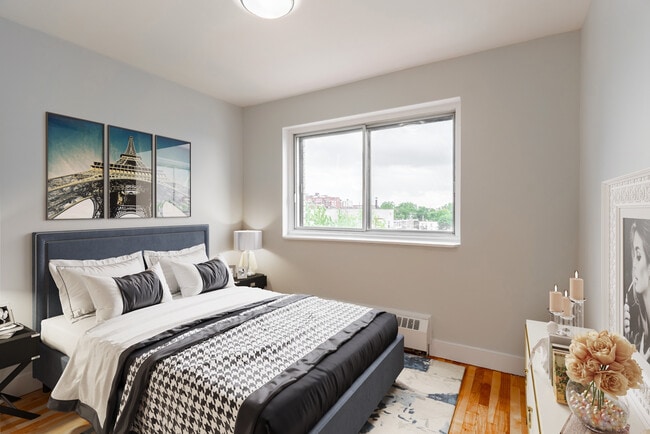 Building Photo - 395 Cote-Vertu, 1105 Jules Poitras, 370 Thompson