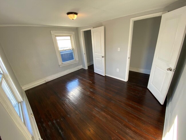 Foto del edificio - 519 Alleghany Ave