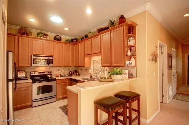 Foto del edificio - 3401 Funston Cir