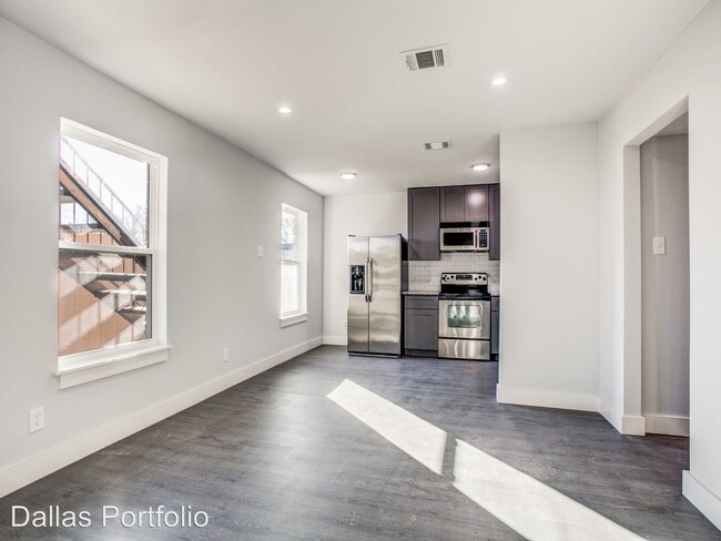 Foto del edificio - 3960 W Davis St
