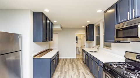 Foto del edificio - 6136 N Mozart St