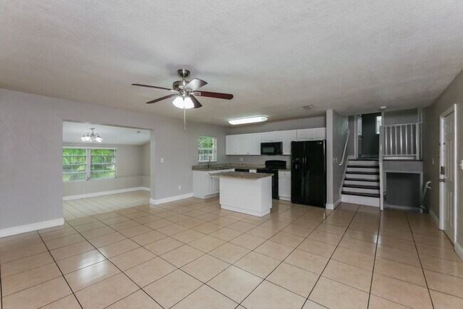 Foto del edificio - 20255 NE 12th Ave