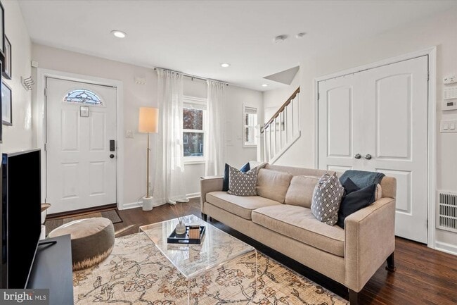 Foto del edificio - 134 35th St NE