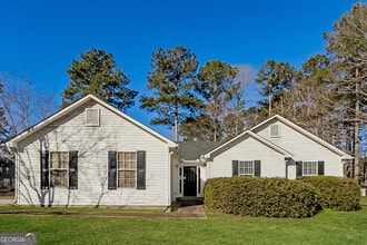 Building Photo - 12 Collins Ln