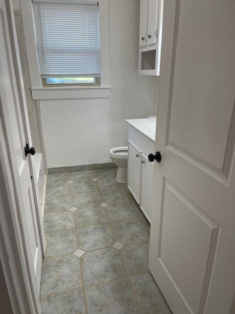 bathroom with tub/shower combo - 1610 S Austin St