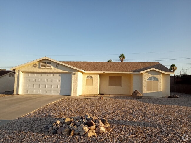 Building Photo - 3555 Thunderhawk Dr