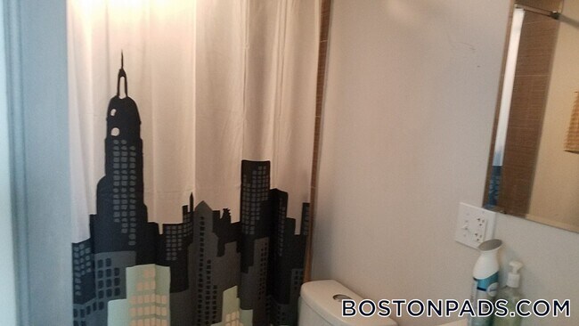 Foto del edificio - 24 Washburn St