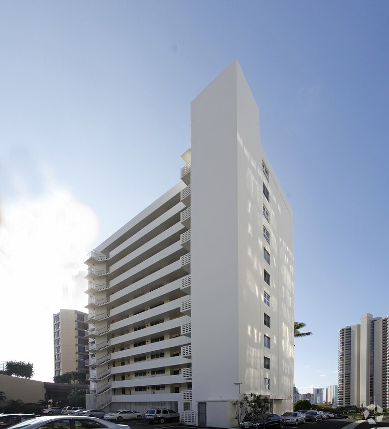 Building Photo - Surfview