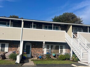 Building Photo - 157 1/2 Kings Hwy