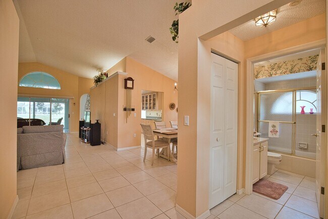 Foto del edificio - Seasonal Short-Term 3 Bedroom 3 Bathroom Home in The Patio Homes of Chestnut Creek!