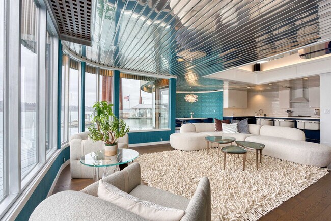 Foto del edificio - 3307 NE Marine Dr