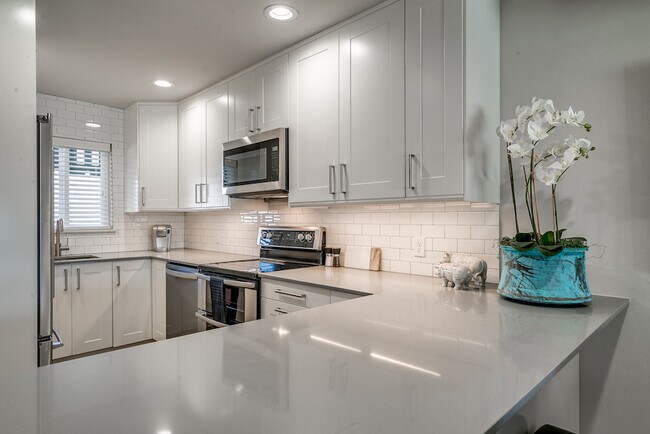 Foto del edificio - 1110 Sherwood Ln