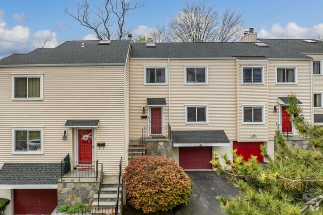 Entrance - 6 Nassau Pl