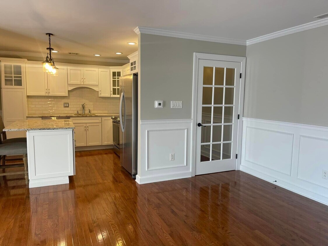 27 Old Brookfield Rd, Danbury, CT 06811 Condo for Rent in Danbury, CT