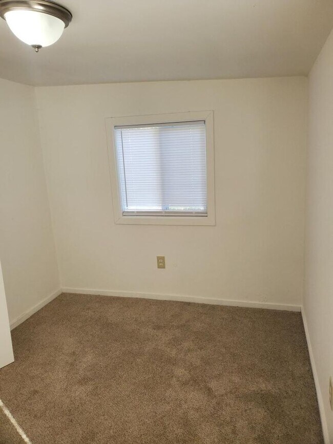 Foto del edificio - Fully Remodeled 2 Bedroom plus den House A...