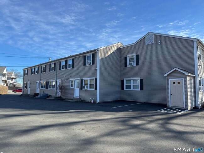 Building Photo - 855 Black Rock Tpke
