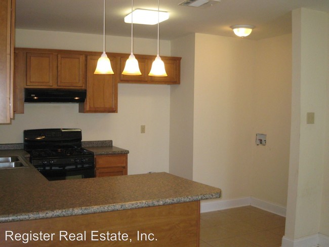 Building Photo - 6054 Fleur De Lis Dr