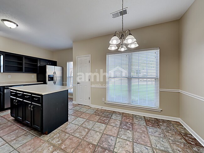 Building Photo - 3721 Lake Village Cv