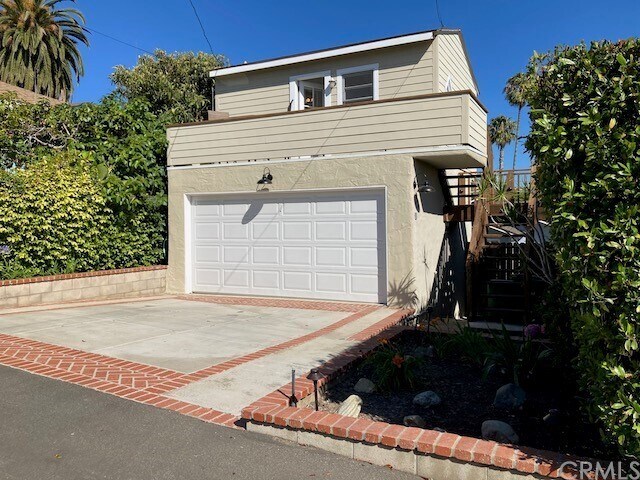 Primary Photo - 661 Seaview St