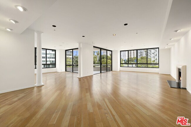 Foto del edificio - 10430 Wilshire Blvd