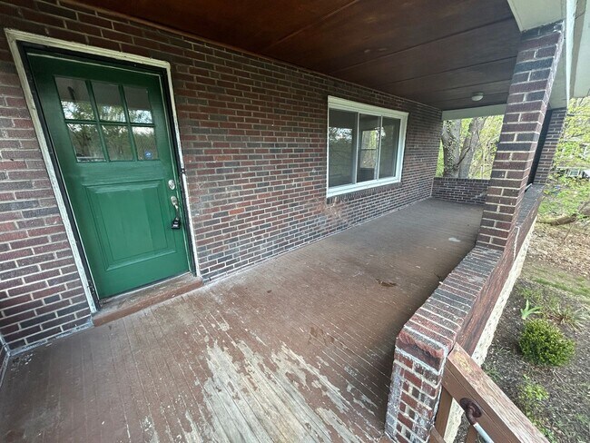 Foto del edificio - 8527 Westwood Rd