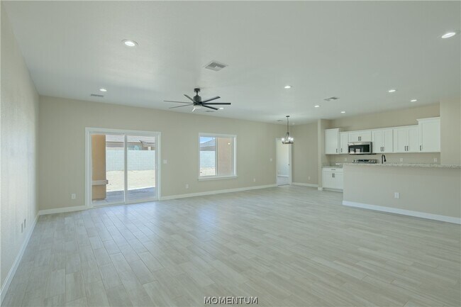 Foto del edificio - 2213 Hayden Way