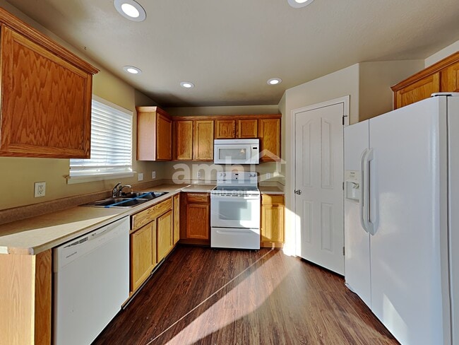 Building Photo - 1316 Osprey Way