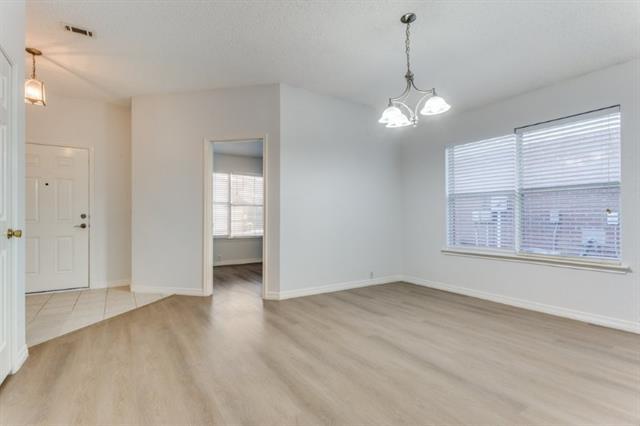 Foto del edificio - 8440 Orleans Ln
