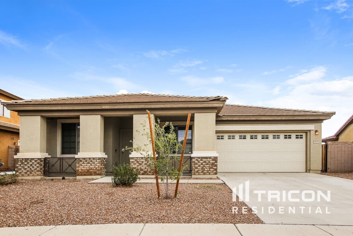 Primary Photo - 8809 W Gardenia Ave
