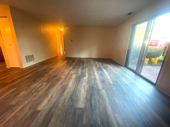 Foto del edificio - Thayer Pond 2 Bedroom Condo