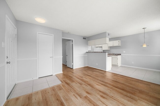 Foto del edificio - 2750 Holly Hall St