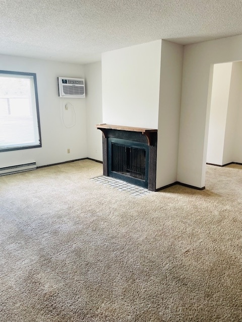 1 dormitorio con estudio y chimenea - Mardelle Apartments
