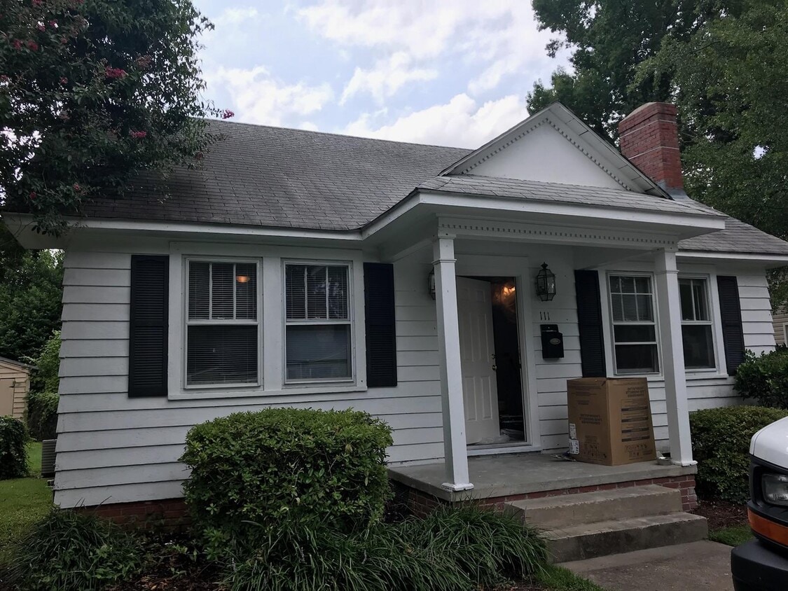 Primary Photo - 111 N Eastern St