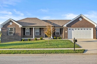 Building Photo - 240 Banyan Blvd