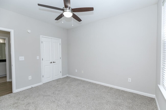 Building Photo - The Reserve at Johns Creek Walk