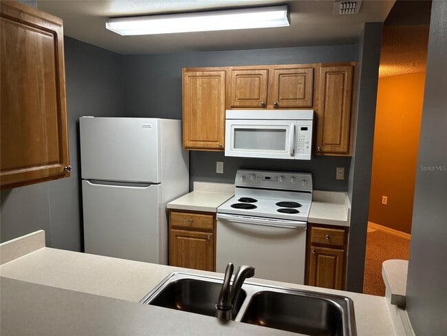 Building Photo - 5500 Bentgrass Dr