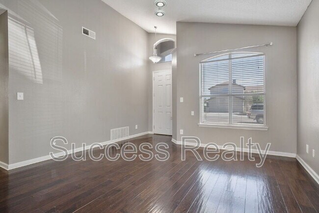 Foto del edificio - 12509 Twin Leaf Dr