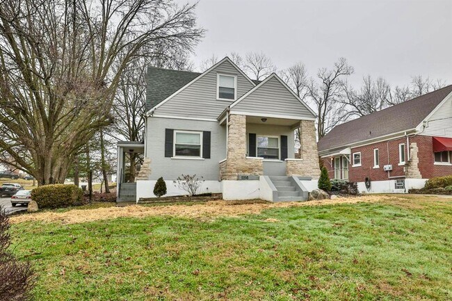 Foto del edificio - DELHI TWP- Spacious 4 bedroom 3 bath Cape Cod with garage