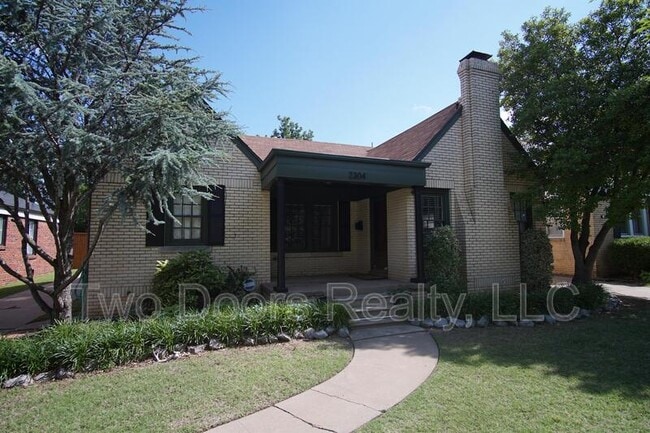 Photo - 2304 NW 28th St House