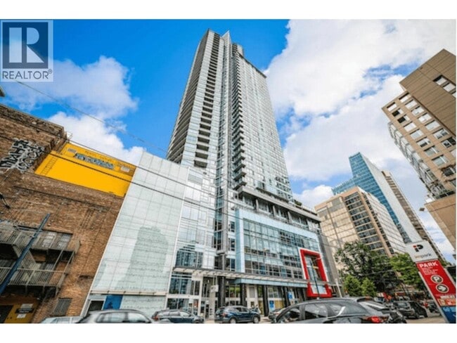 Building Photo - 833 Seymour St